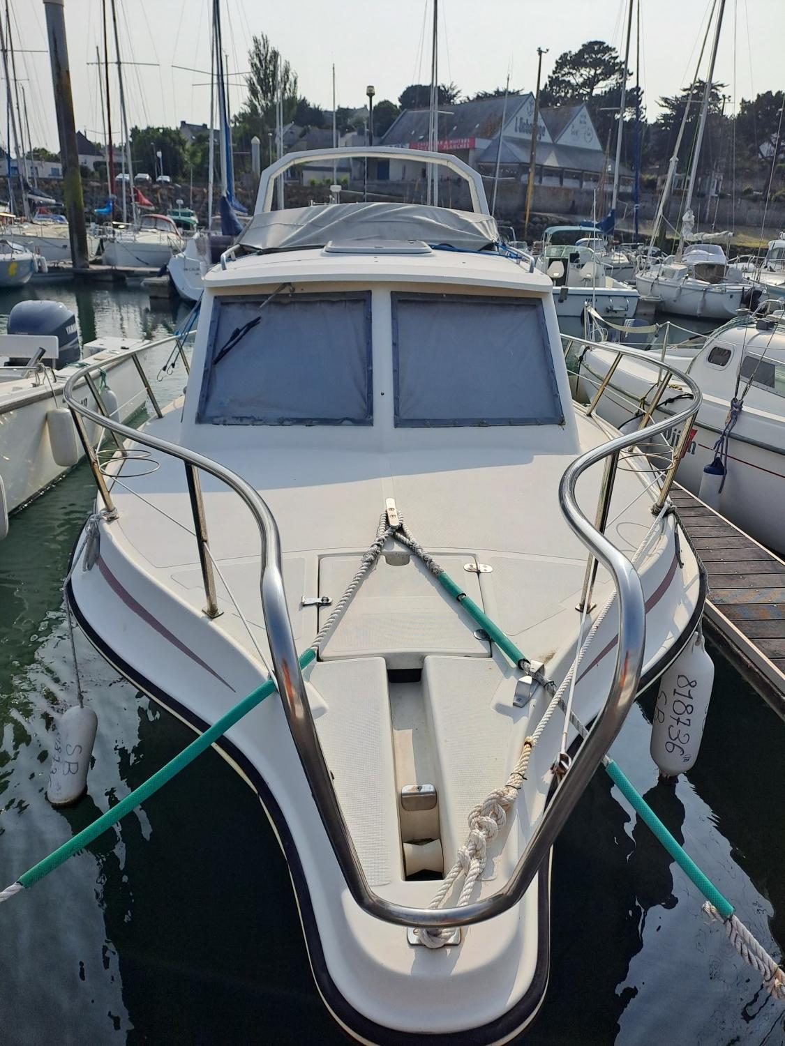 slider 1 Guymarine GM 680